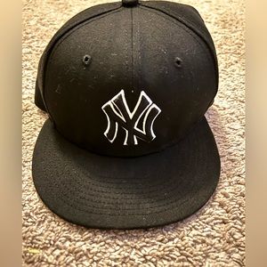 New Era 59Fifty New York NY Yankees Hat Ball Cap Fitted 7 1/2‎ Hat MLB